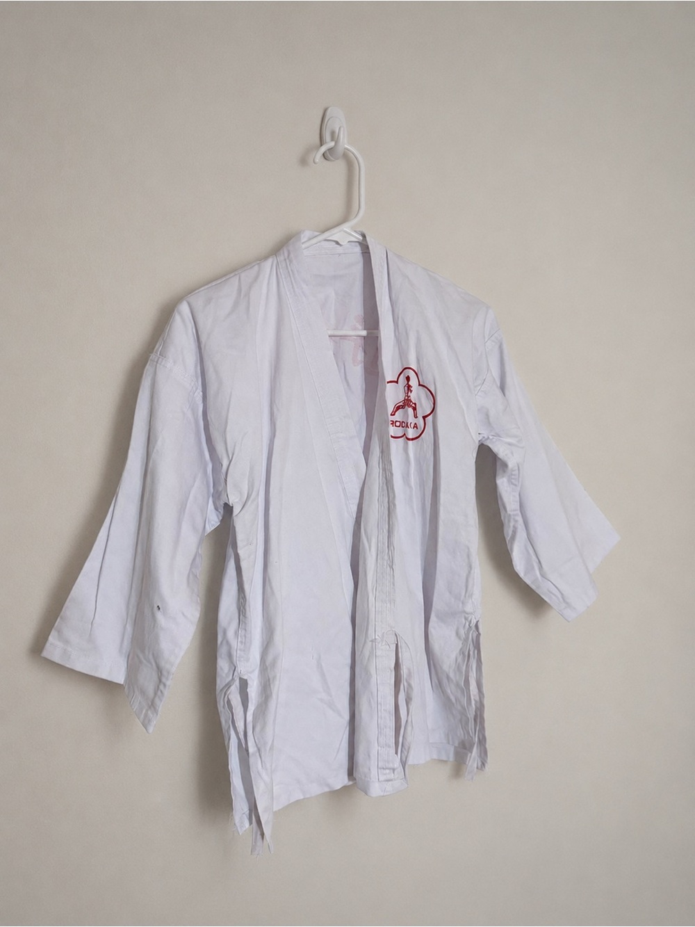 White Kyokushin Karate Gi Uniform Jacket – Unisex Size S